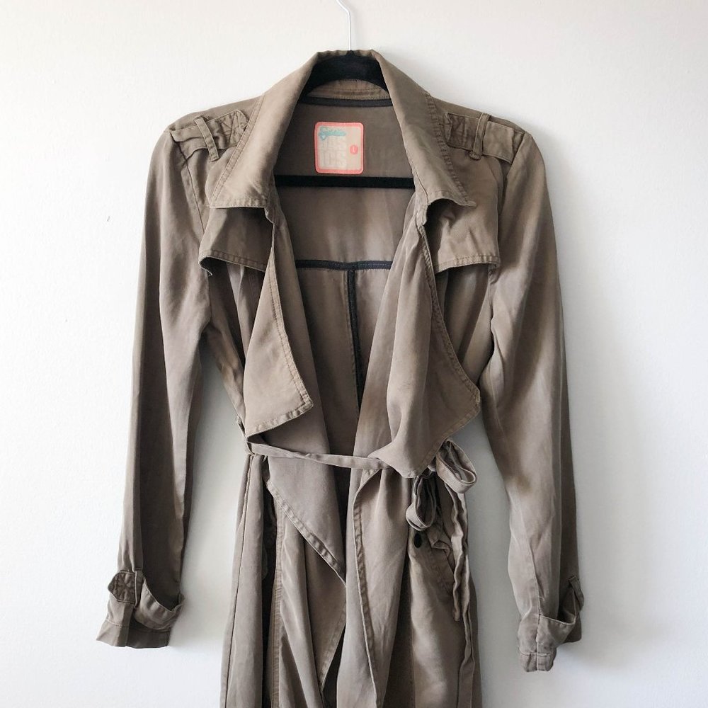 Sybilla lightweight trench coat in military green